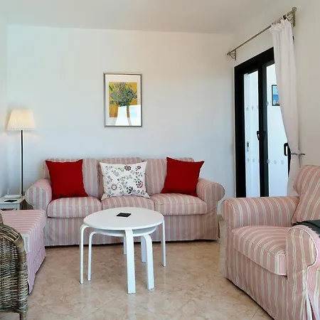 Villa Playa Blanca Sleeps 6 Pool Wifi