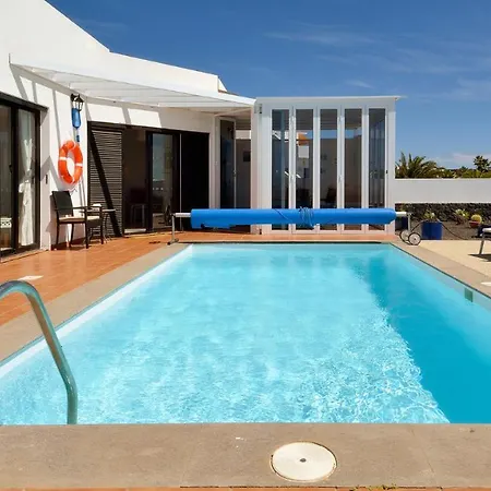 Playa Blanca Sleeps 6 Pool Wifi *