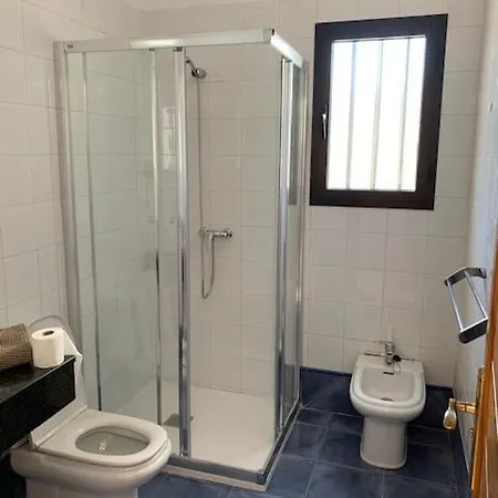 Playa Blanca Sleeps 6 Pool Wifi Villa